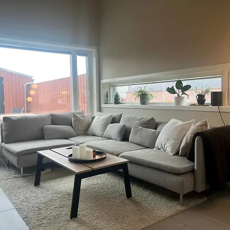 Terraced House With Carport And Sunny Outdoor Areas スタヴァンゲル